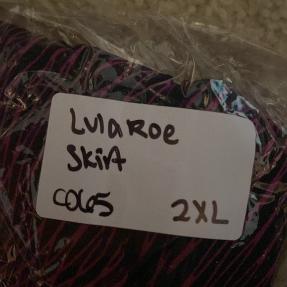 Lularoe Purple Patterned Skirt Sz 2XL Plus Size - Picture 7 of 7